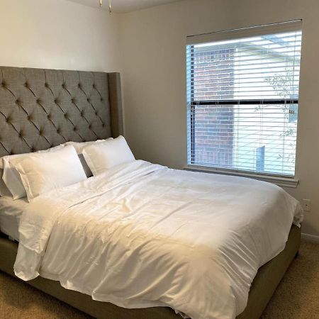 Luxury 3-Story Home In Downtown ヒューストン エクステリア 写真