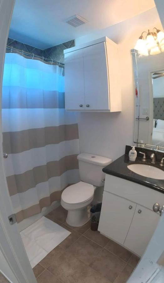 Luxury 3-Story Home In Downtown ヒューストン エクステリア 写真