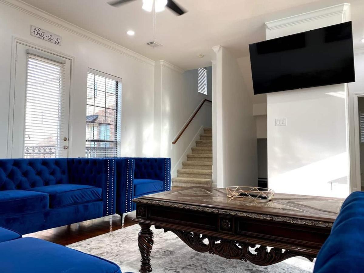 Luxury 3-Story Home In Downtown ヒューストン エクステリア 写真